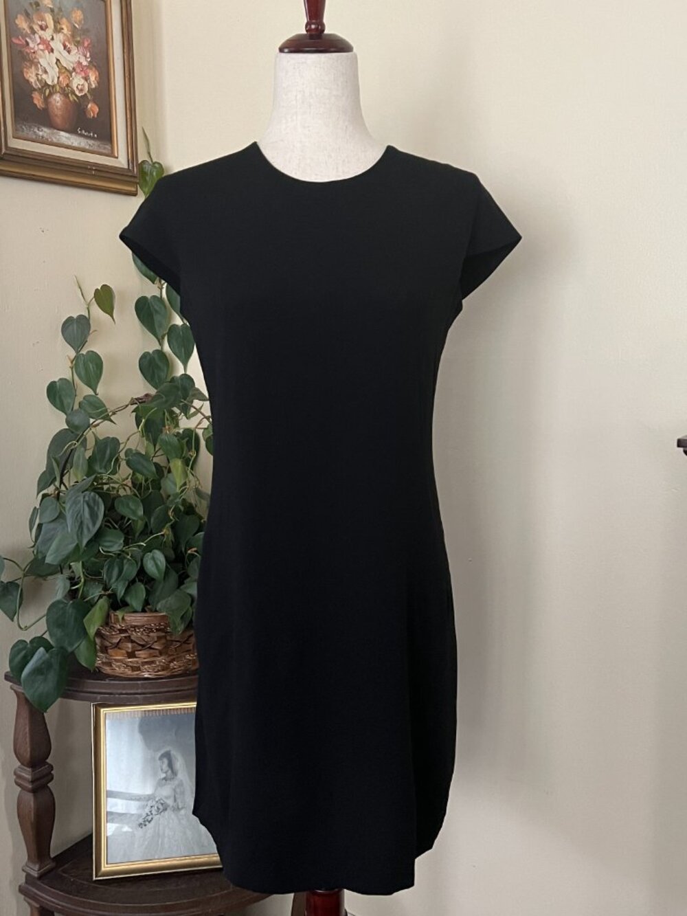 Fransisco Costa for Calvin Klein Black Sheath Dress sz 6
